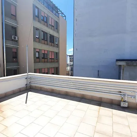 Apartment La Terrazza Tra I Tetti Studio - Centro